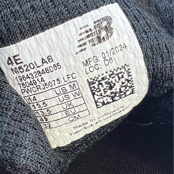 NEW BALANCE - Men's 520 V8 Running Shoe in the color Black/Black - Size:14 EUC - Picture 4 of 12